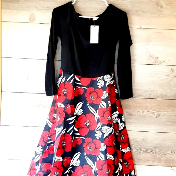 None Dresses & Skirts - Black and red dress size small New